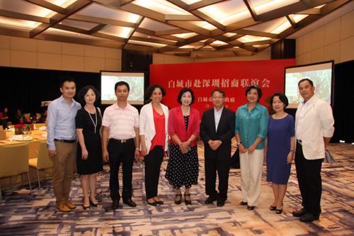 市僑聯(lián)組織多名僑商參加白城市招商聯(lián)誼會。李恩 攝