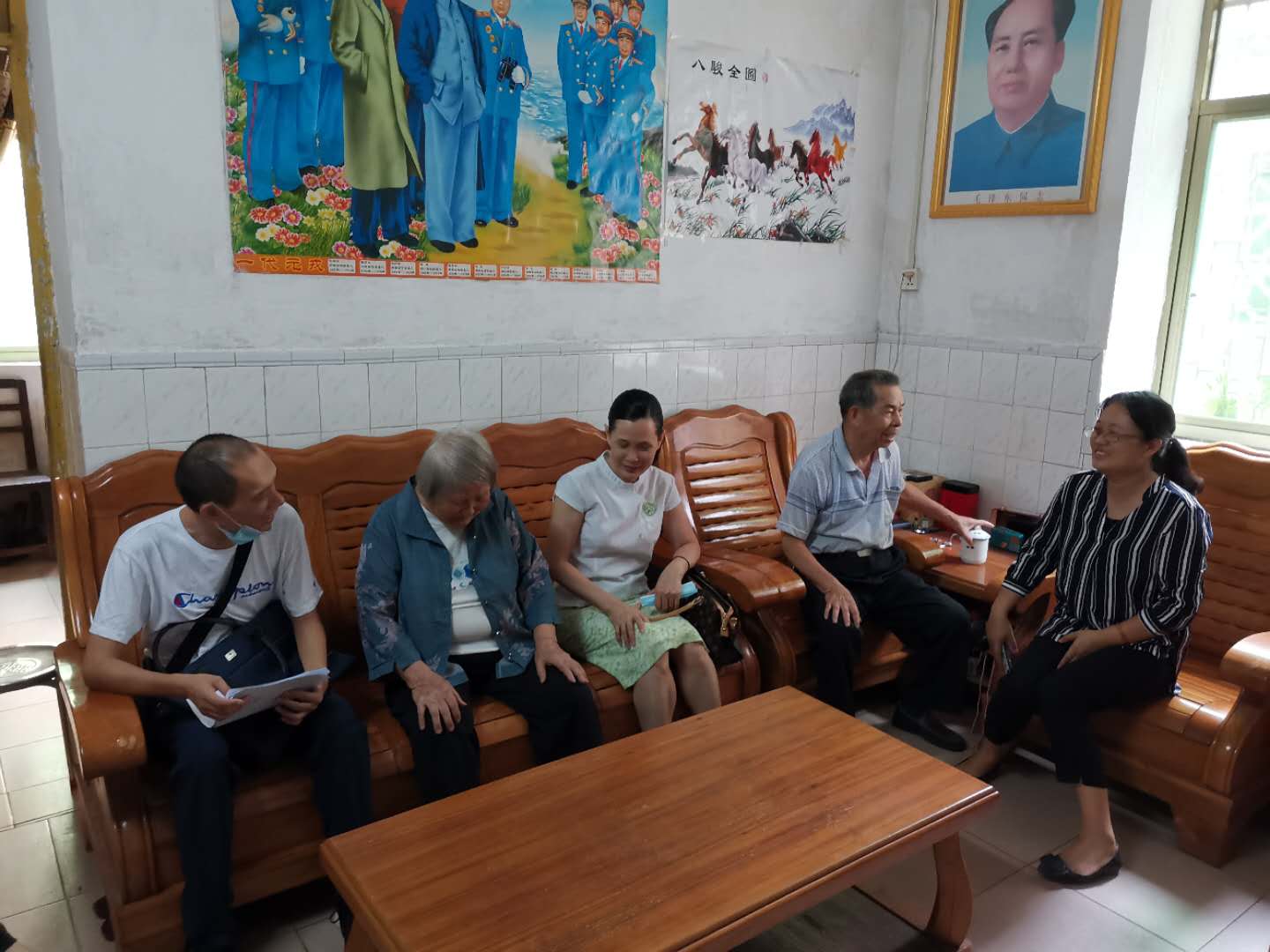 工作組圖2：與茂南歸僑俞彩英座談.jpg