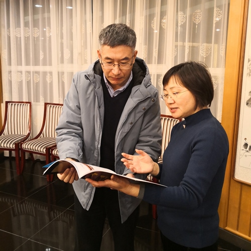 向《讀者》雜志孫建華老師交流辦刊經(jīng)驗(yàn)_副本.jpg
