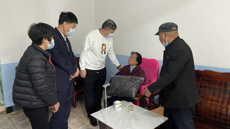 1880896401_副本.jpg