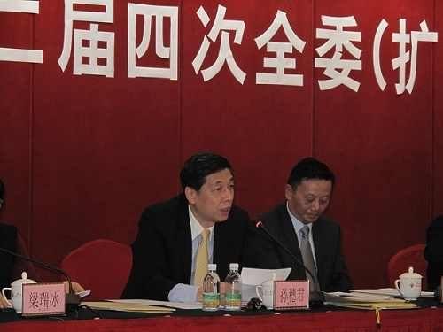 市僑聯(lián)副主席孫穗君主持會議