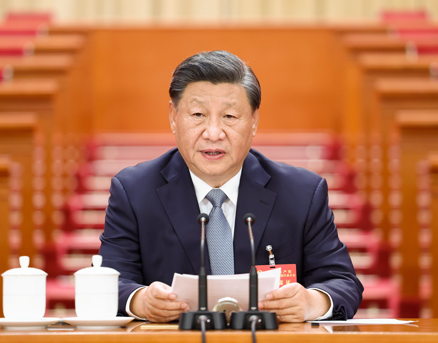 　　10月15日，中國共產(chǎn)黨第二十次全國代表大會在北京人民大會堂舉行預(yù)備會議。習(xí)近平同志主持會議。新華社記者 鞠鵬 攝