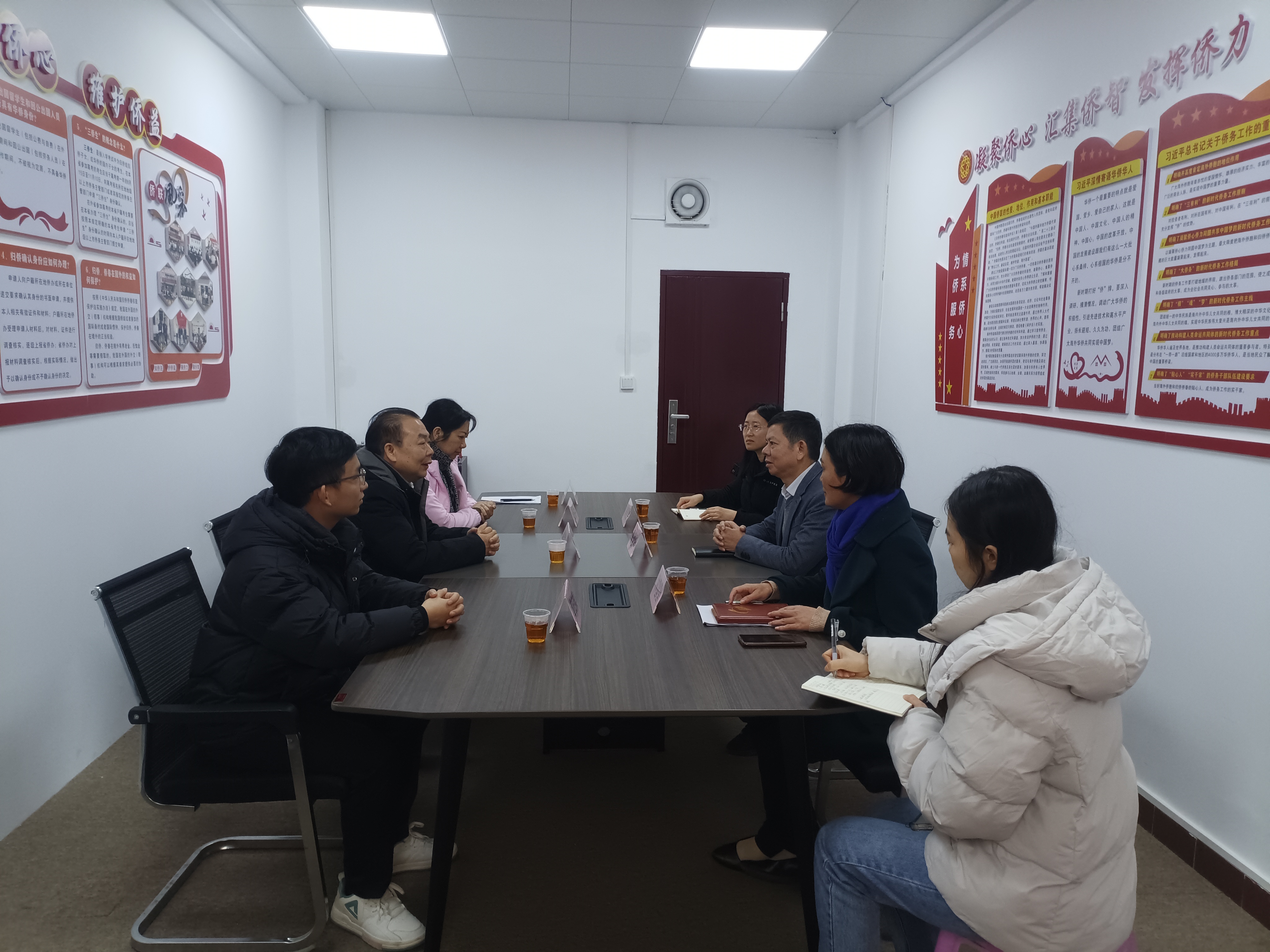 陽西僑聯(lián)調(diào)研座談.jpg